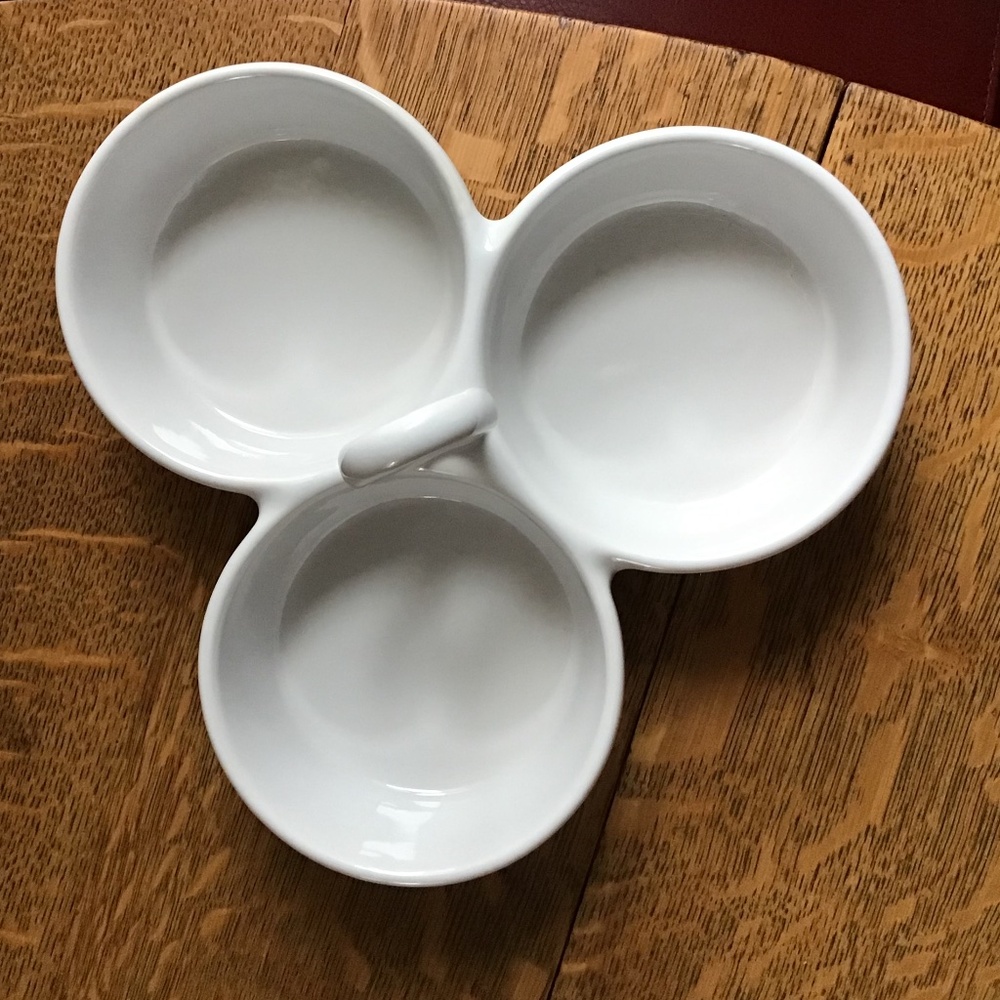 Crate & Barrel 3 Part Divided Serving Bowls Plate Tray Like New! - Picture 6 of 12